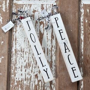 Jolly' and 'Peace' Wooden Signs - Holidays